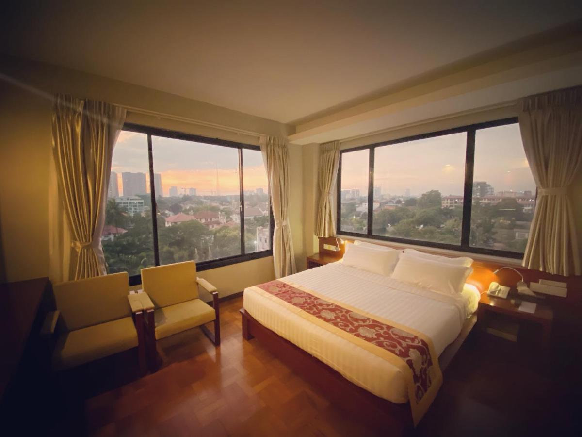 My Dream Hotel Rangoon Buitenkant foto
